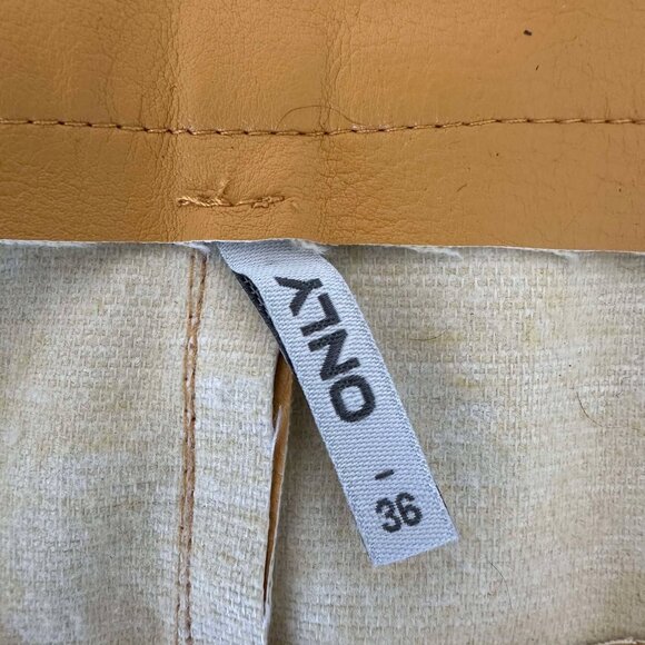 Yellow faux leather skirt. - Picture 8 of 9